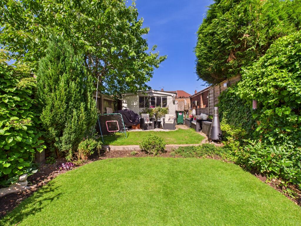 CAM05192G0-PR0112-STILL018