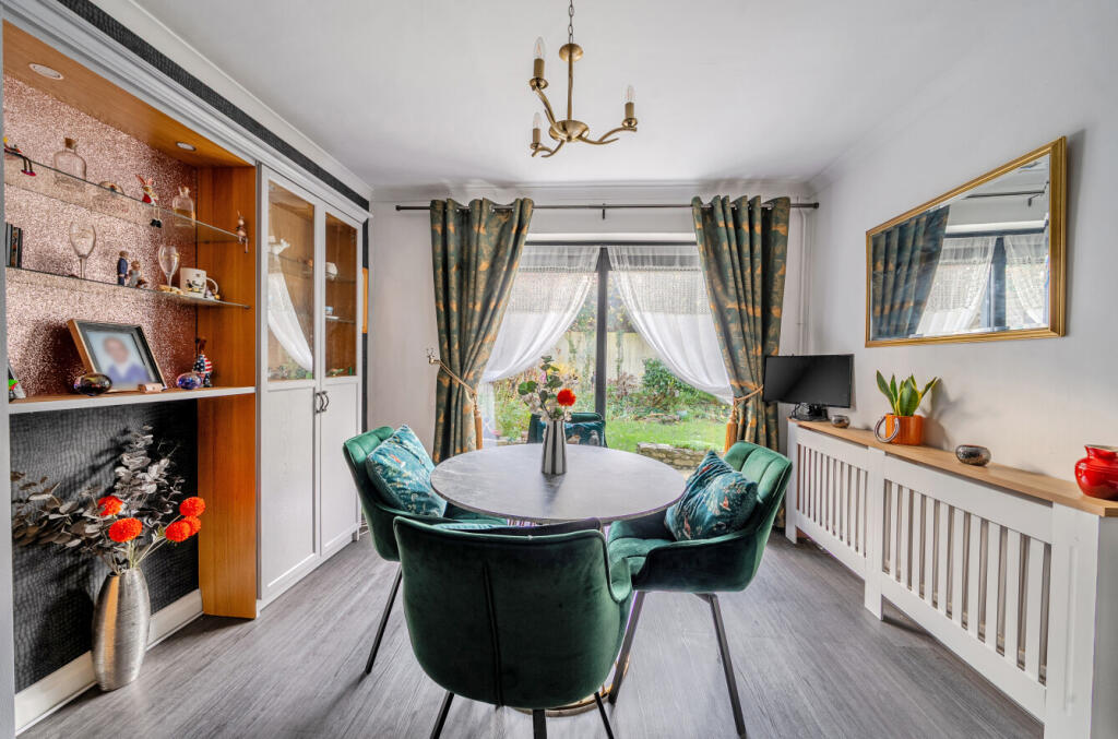 1387099-10-6932b0...