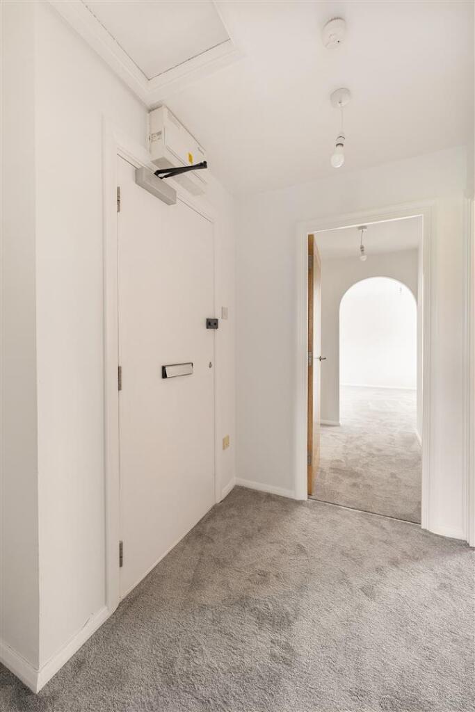 Green Pond Close, E17