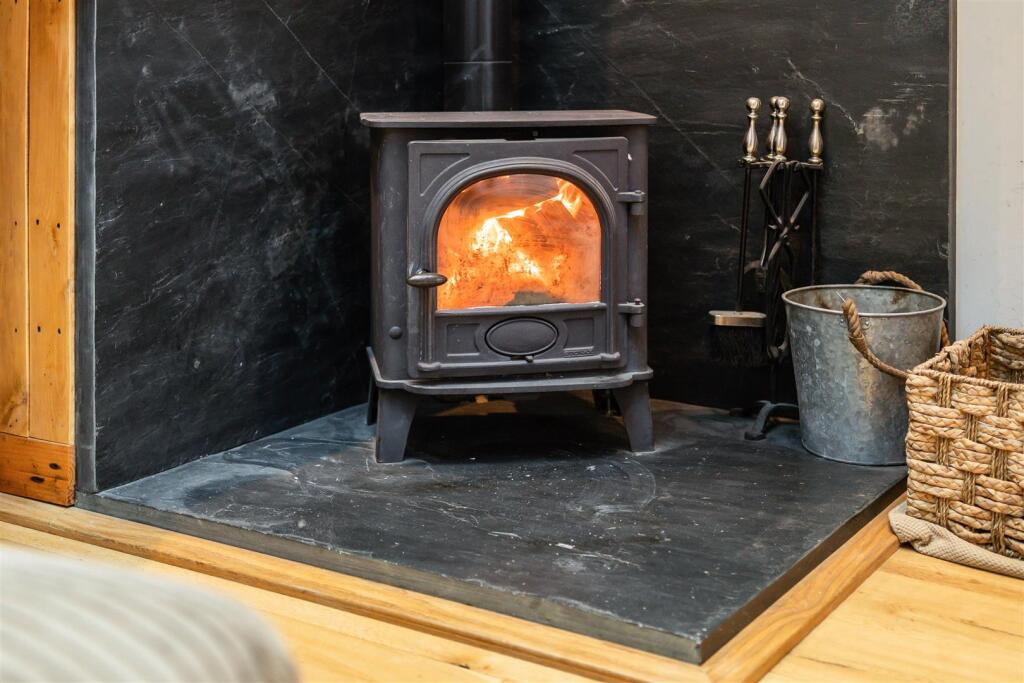 MANOR GREEN ROAD (4).jpg