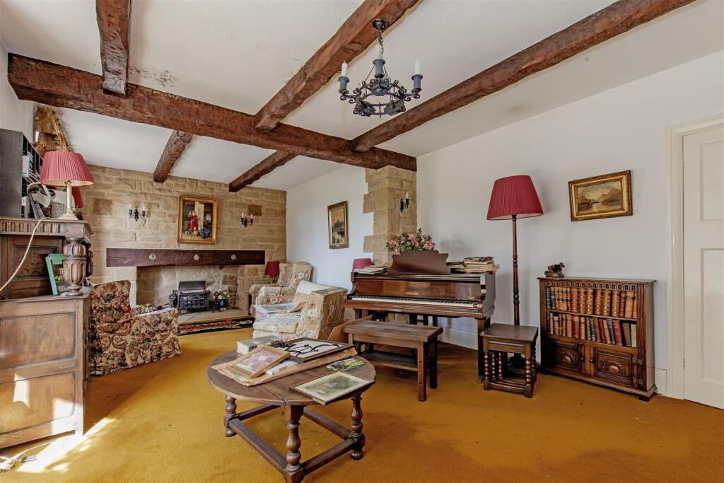 Reception Room-3.jpg