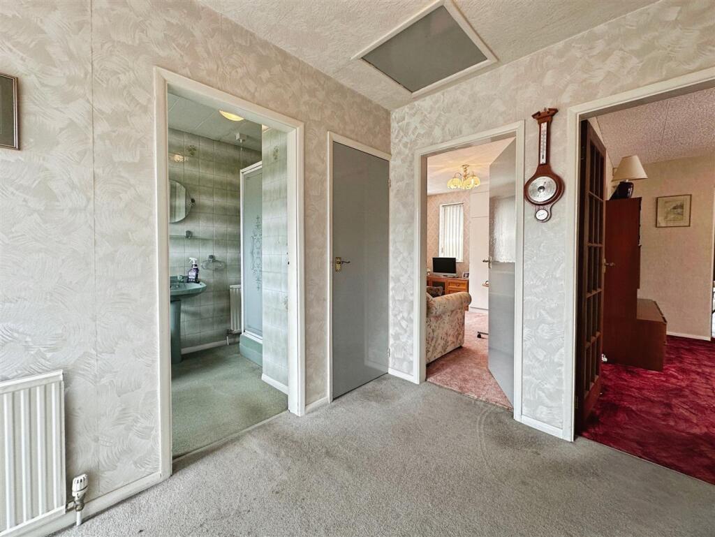 b4301354--4BF2-8C32-33256E88BF1A-51989-00001358654