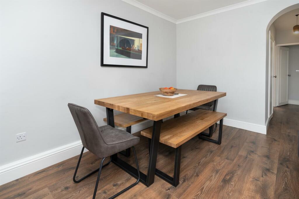 04 To Let 2 Bedroom Flat Garden Offord Road Isling