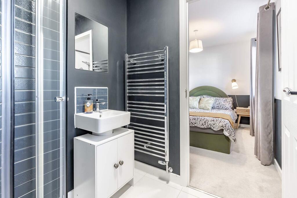 Ensuite