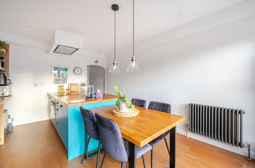 1387441-23-693fdd...