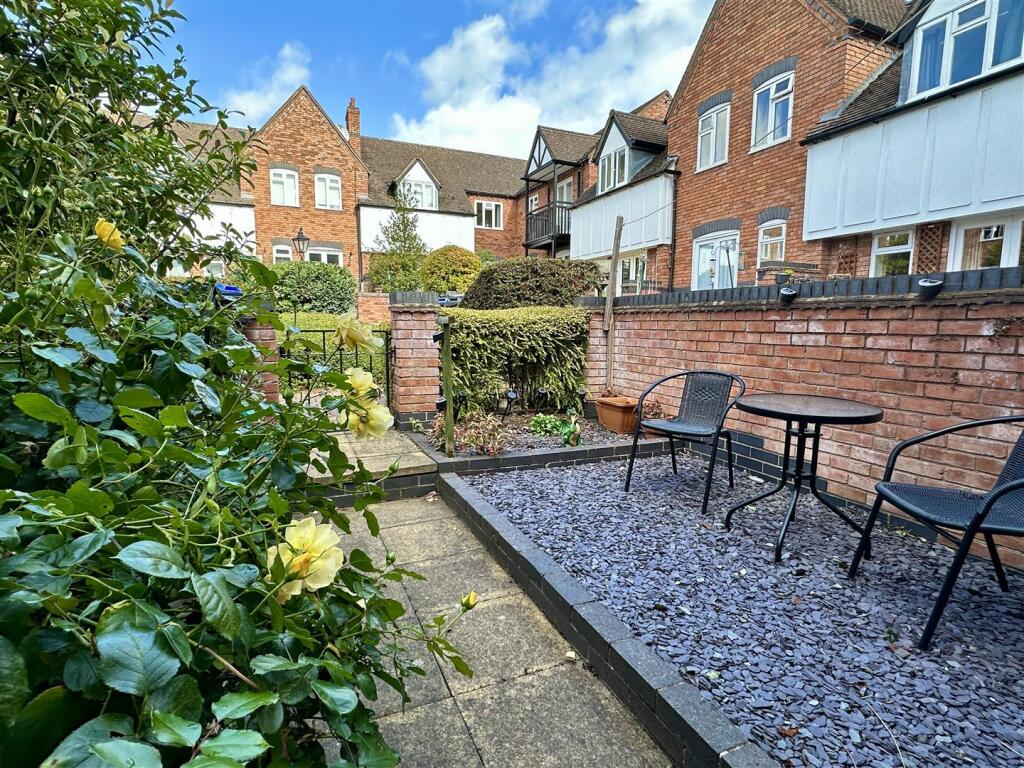 courtyard garden