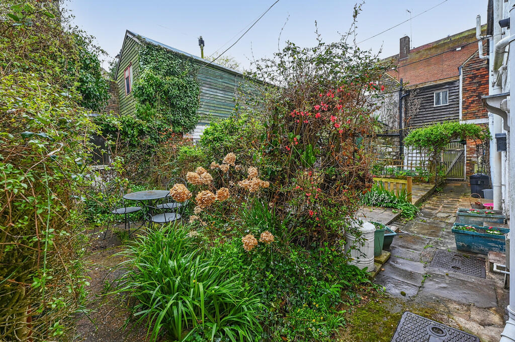 10 tower st tn31 ...