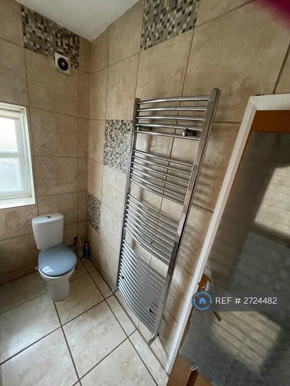 Downstairs Bathroom 
