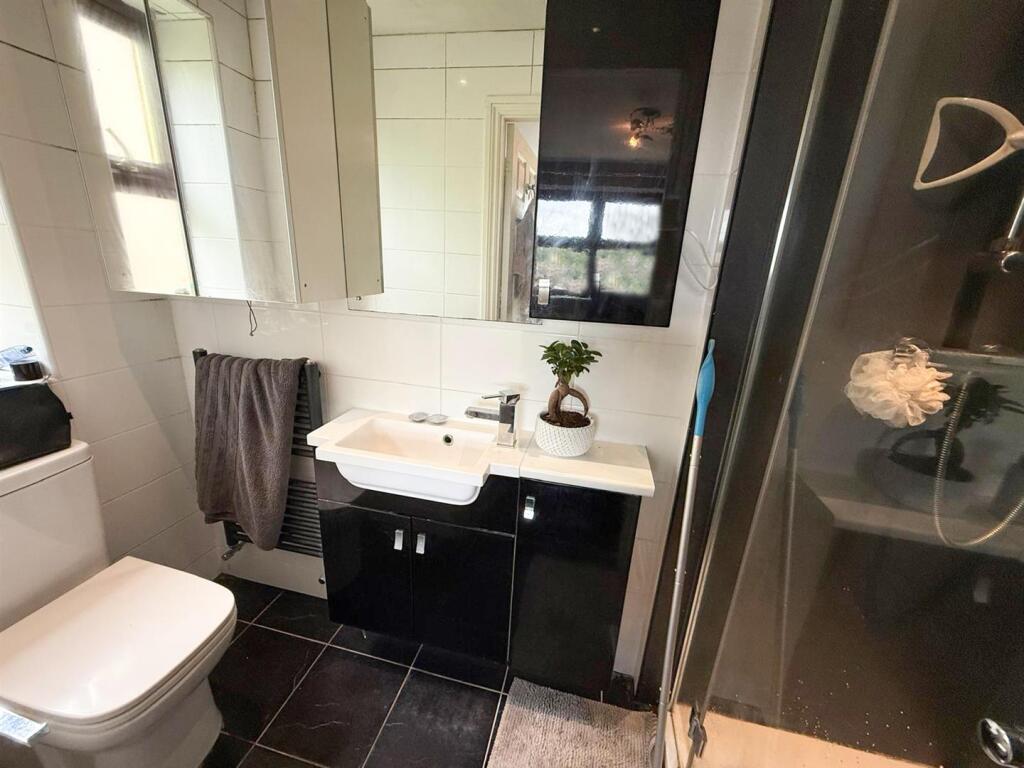 Four bed detached house, Silsden 16
