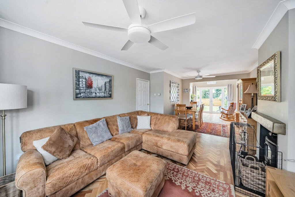 1304888-9-6841ade...