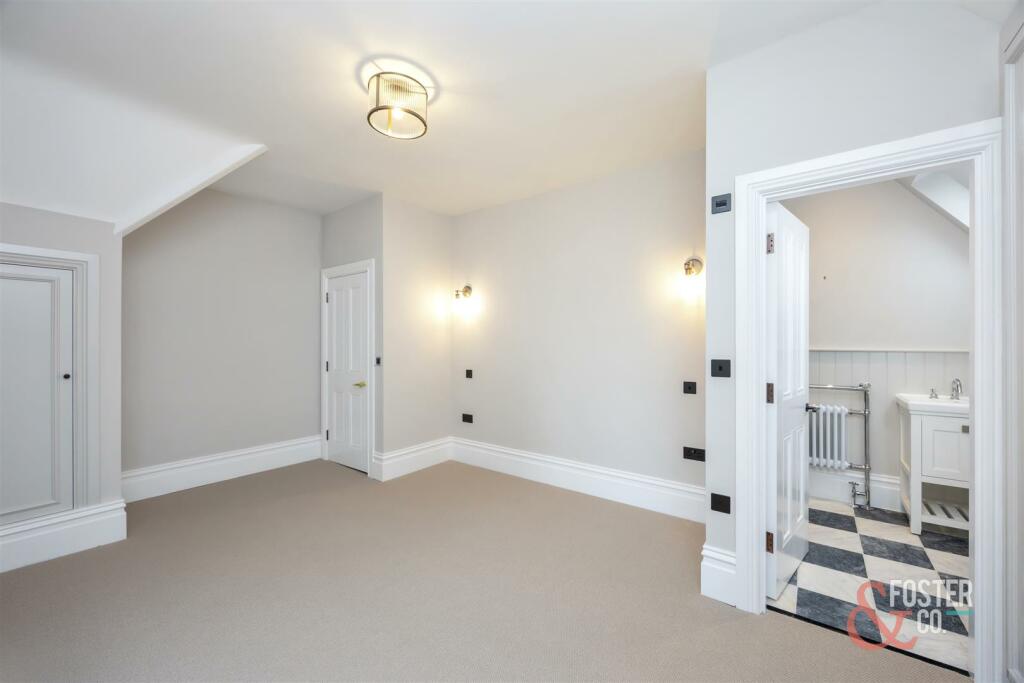Third Avenue, Flat 11-019.jpg