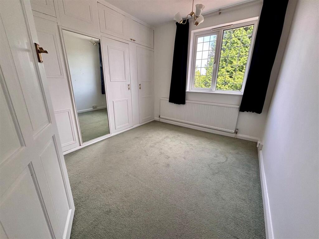 bedroom 3.jpg