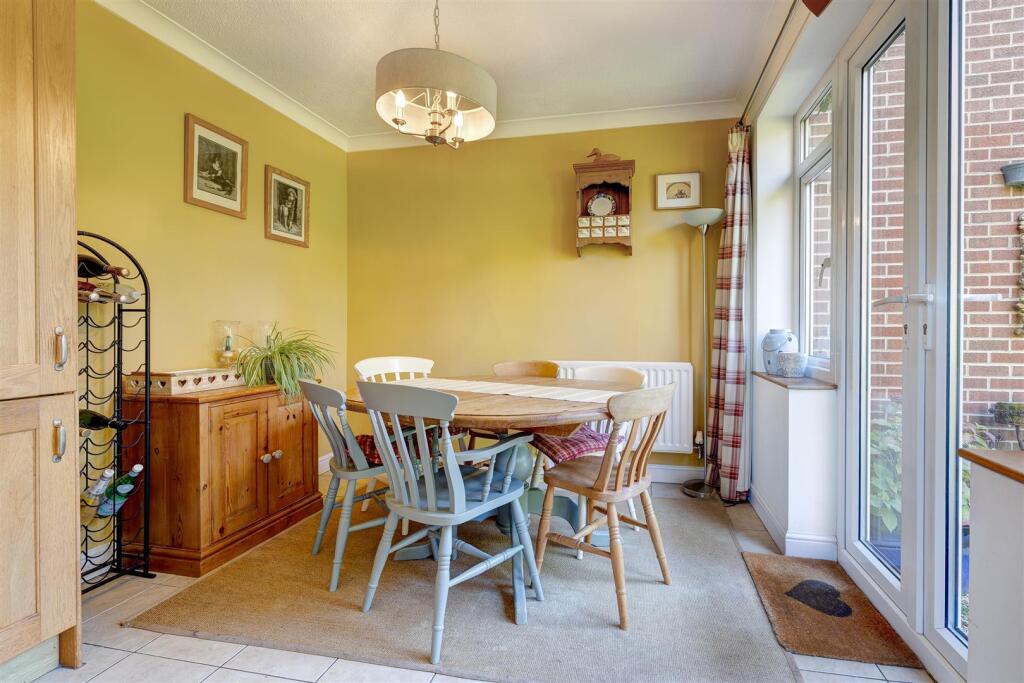 8 Willesley Close, Ashby