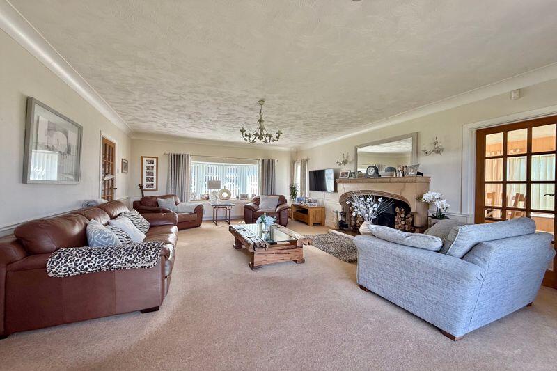 22' Living Room