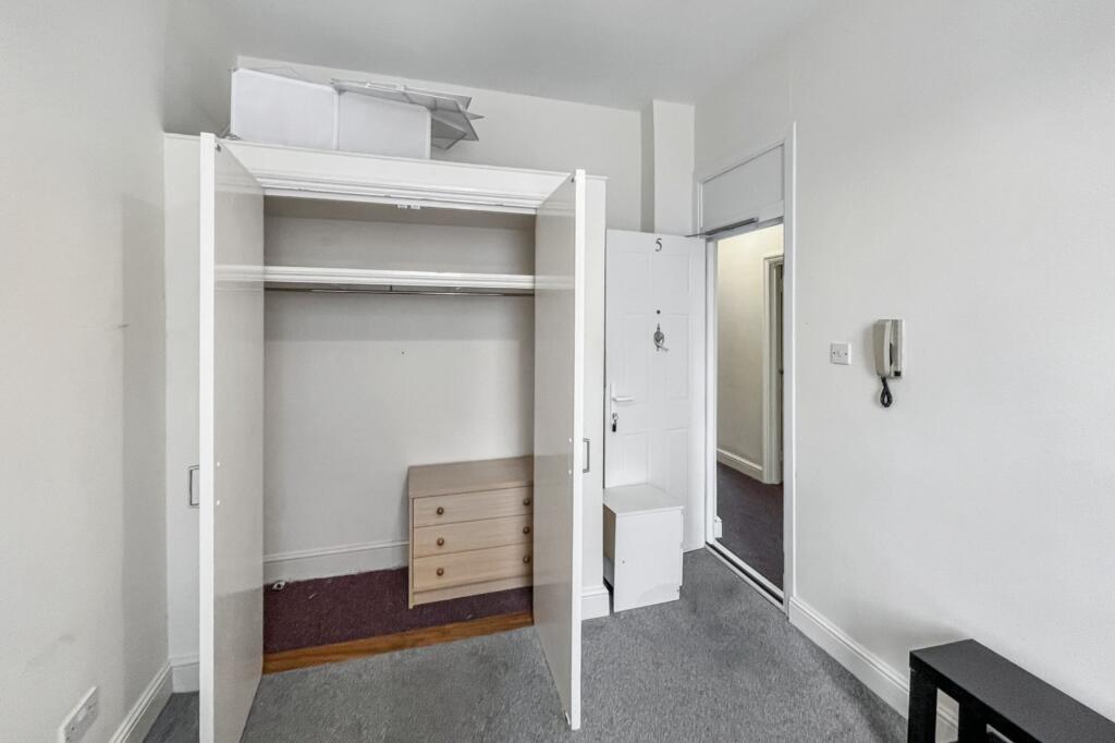 96 Ritherdon Road, Tooting, London SW17 8QQ