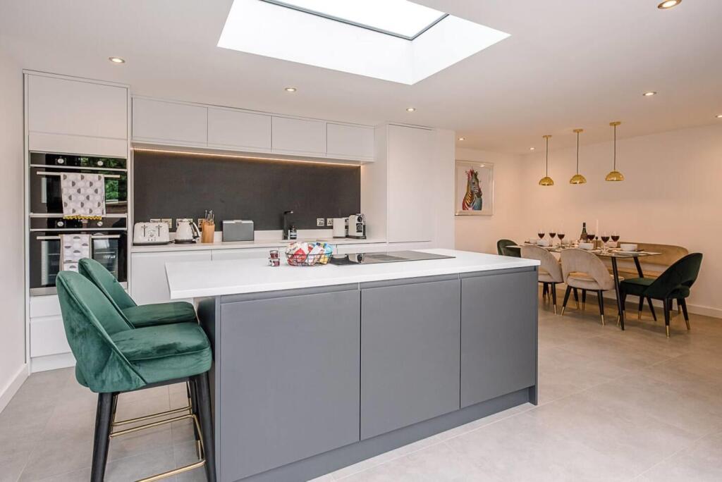 Corner Cottage kitchen.jpeg