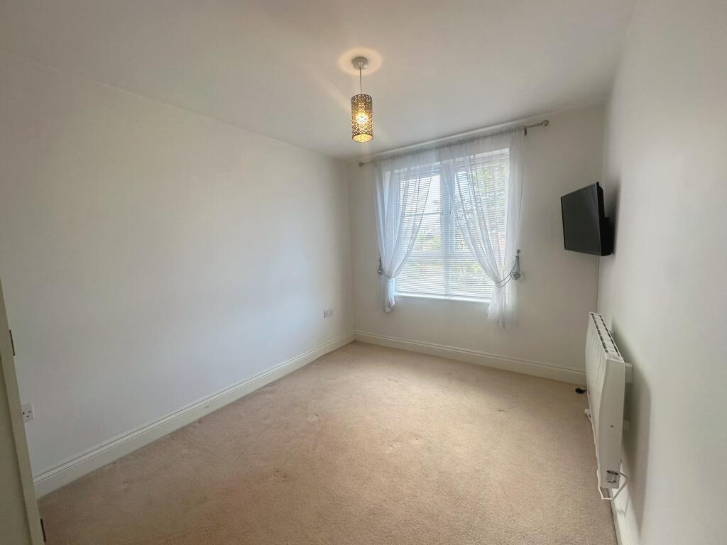 6F9DDA01-5131-404A-8634-18DC91DE6821