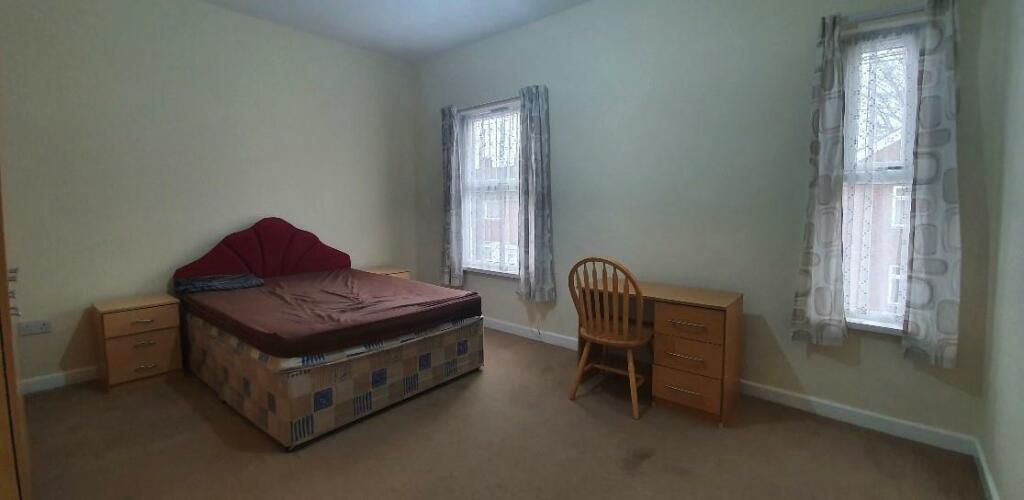 Front Bedroom.jpg