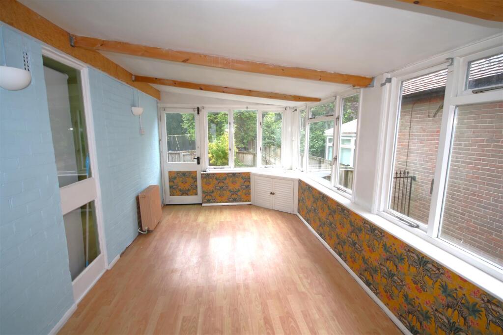 Sun Room a.JPG