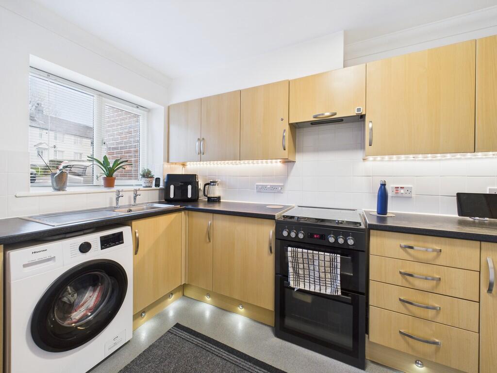 CAM02089G0-PR0428...