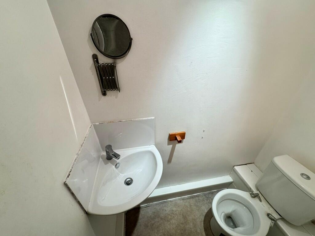 First Floor Shower R