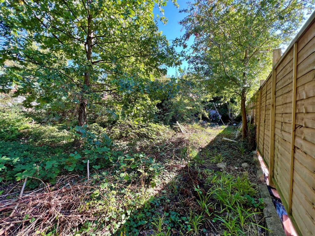 2 - Semi-detached House for Auction, Filton Park.j