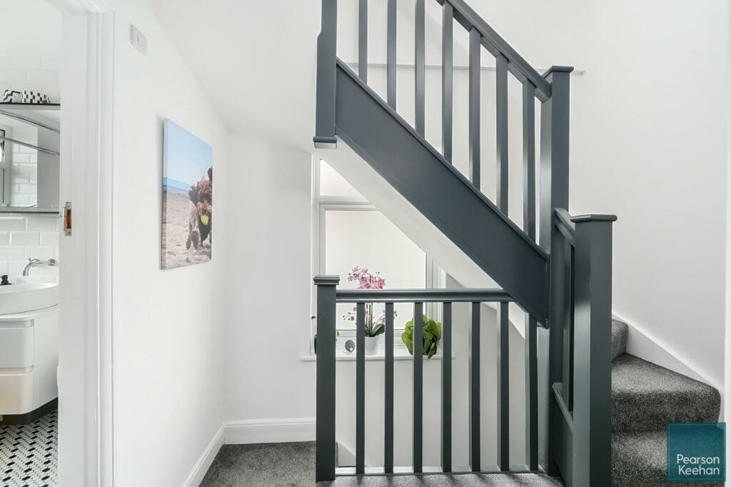 93 Applesham Ave, BN3 (18).jpg