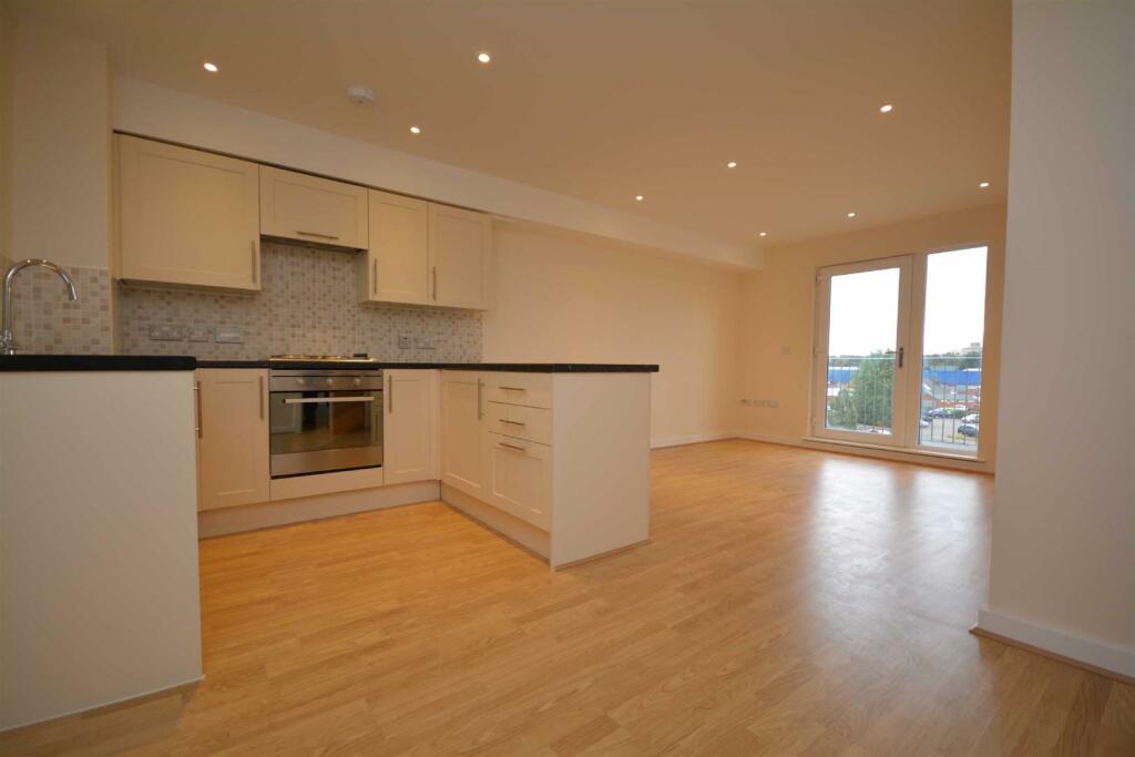 Lounge / Kitchen / Diner