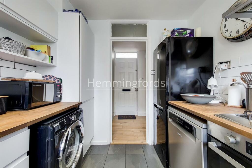 2_Kitchen-0.jpg