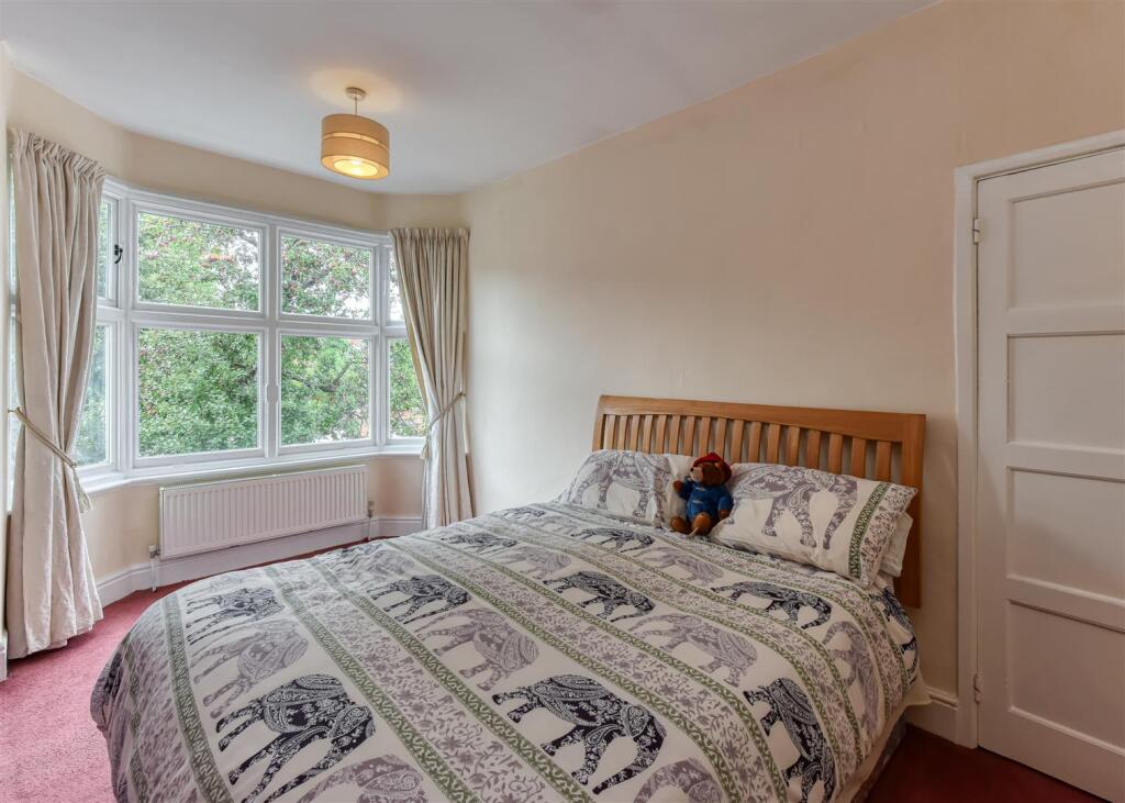 15 Paget Road-bed1b.jpg