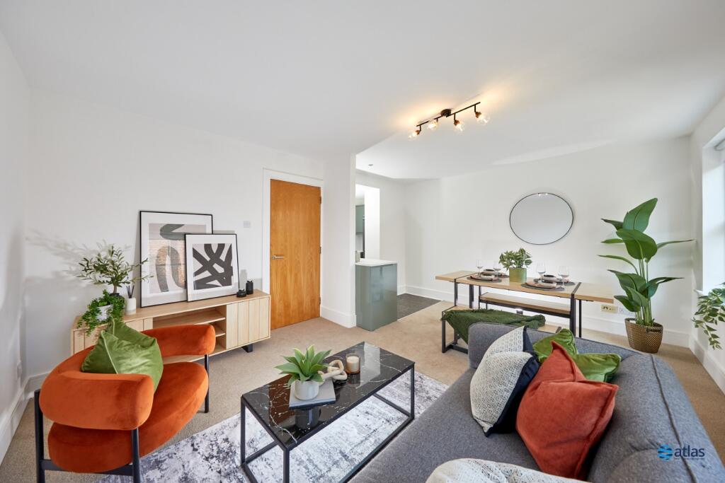 Lounge/Kitchen