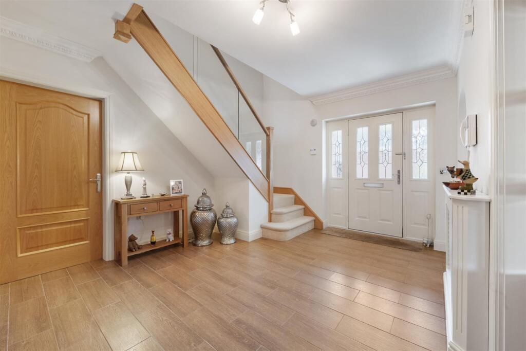 4 Hinchwick Court, Dorridge, B93 8DF_15.jpg