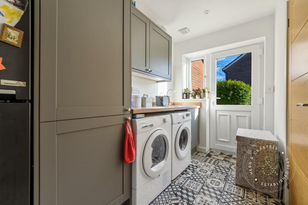 Ambergate-Drive-14.jpg