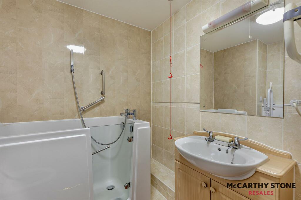 BATHROOM: