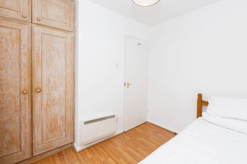 Bedroom 2 (2)