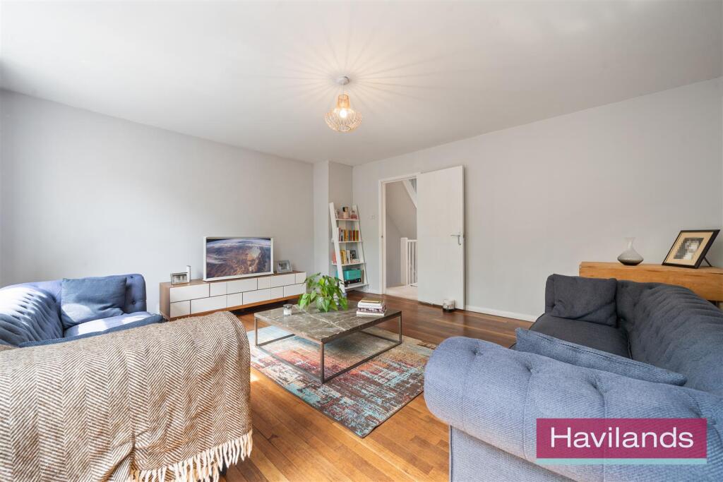 Blenheim Close-11.jpg