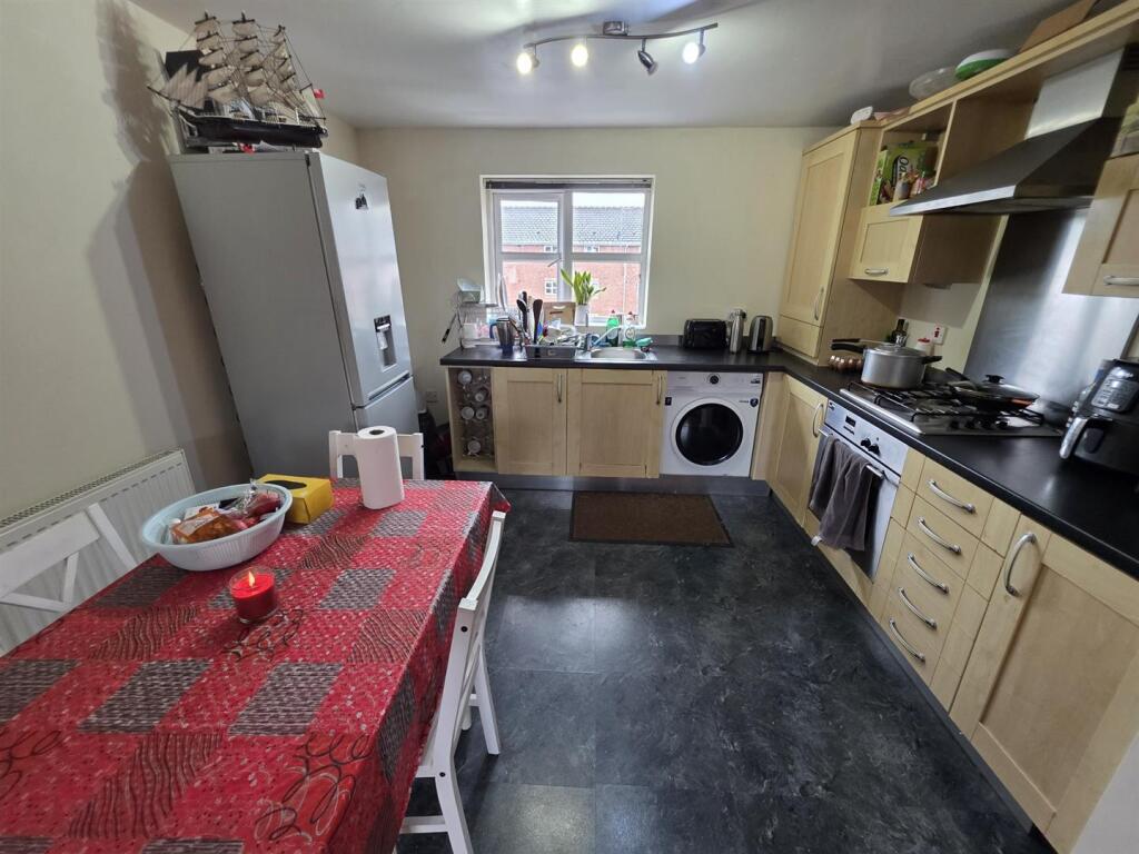 Open-plan Living Room/Dining Kitchen