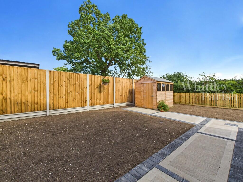 CAM04332G0-PR0484...