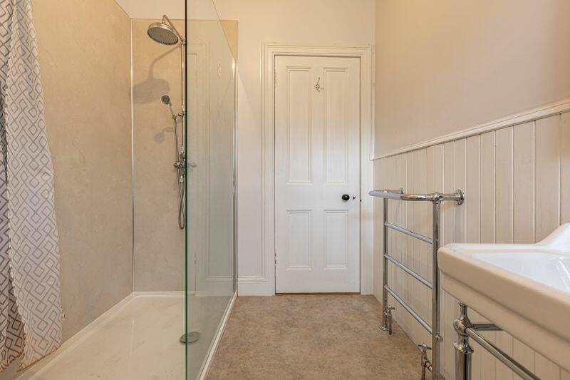 Family Shower Room