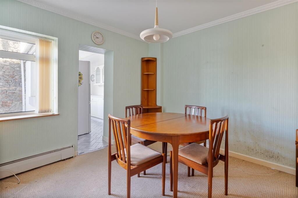 A11 - 7 Park Hall, Park Hill Road, Torquay - 25072