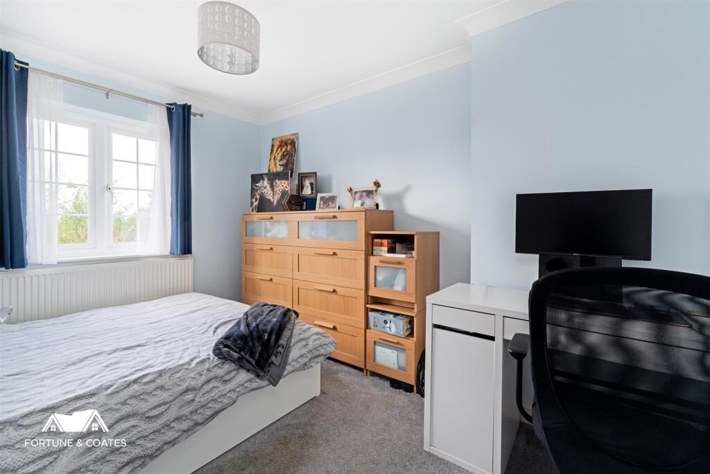 Hillmead Close-6.jpg