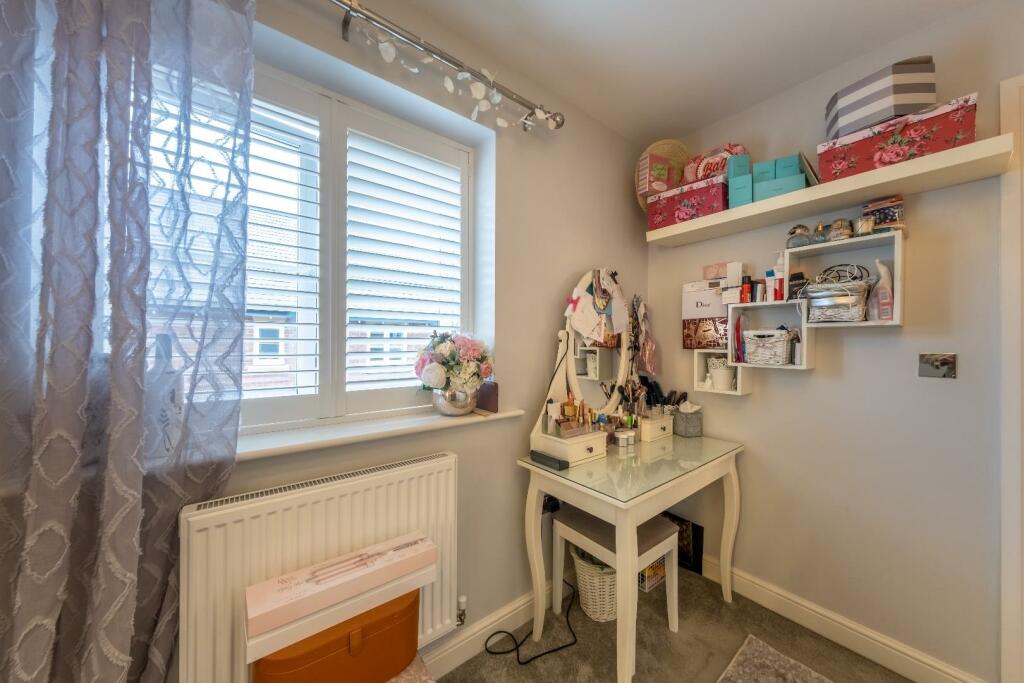 2 Bluebell Close-027.jpg