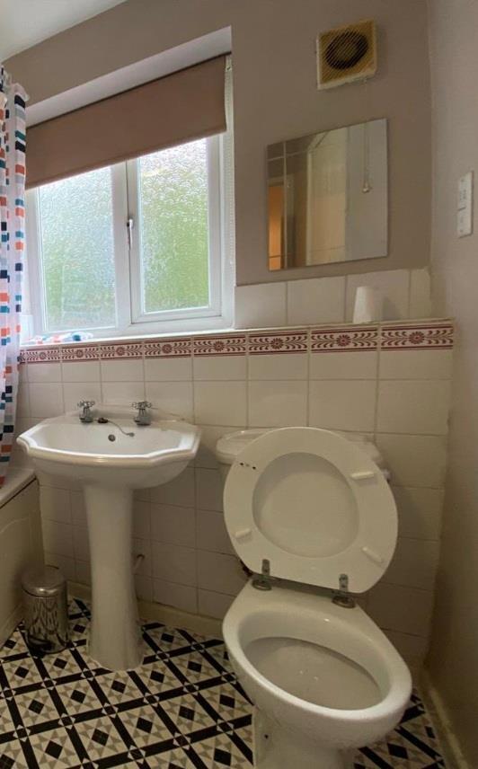 97A Chorlton Road_Bathroom.jpg