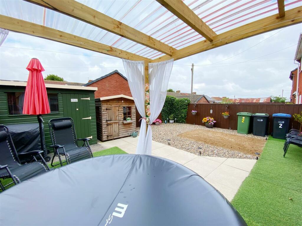 Garden pic 1.jpg