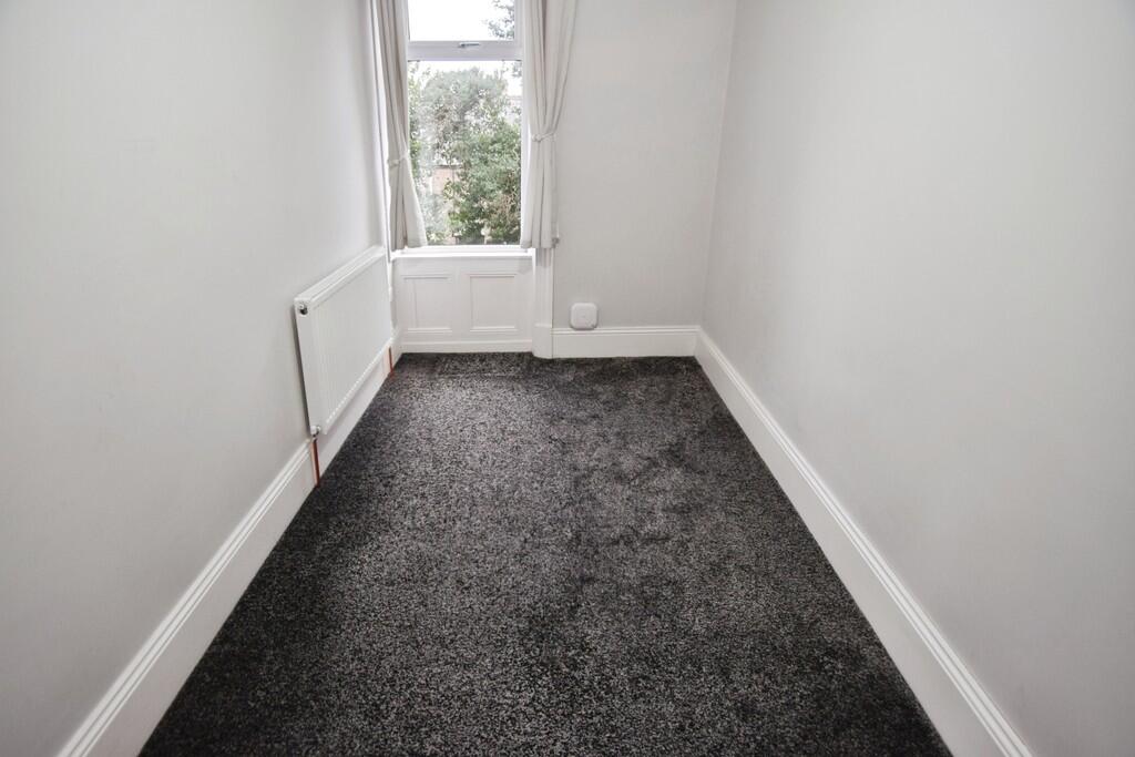 c3ce9518-Bedroom ...