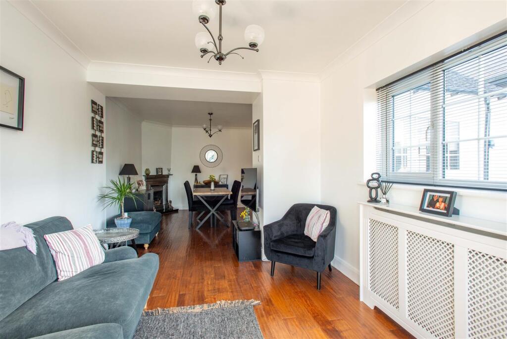 2024.11.12 22 Rookesley Rd, BR5 4HJ-8809.jpg