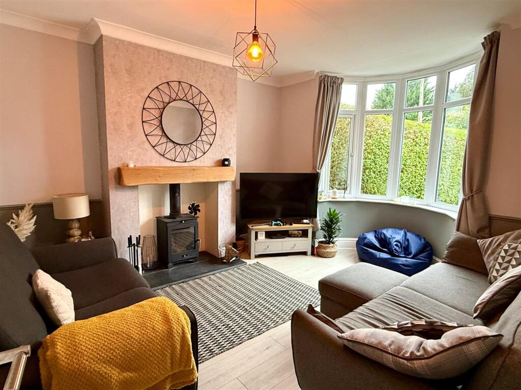 72 Elloughton Lounge.jpg