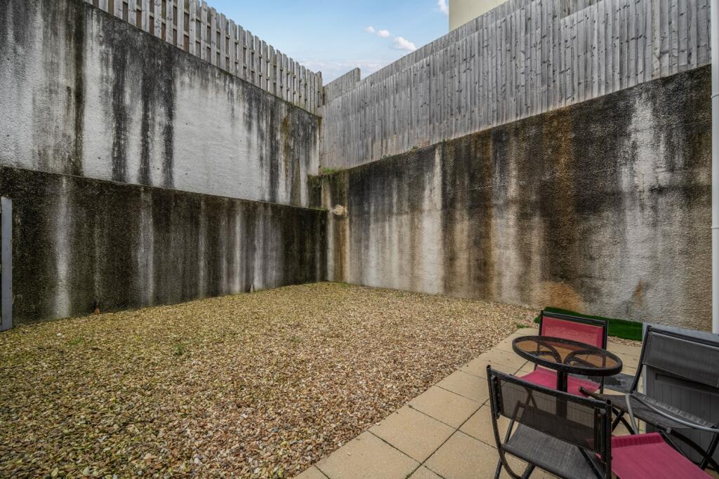 1369594-13-68f9179d95998