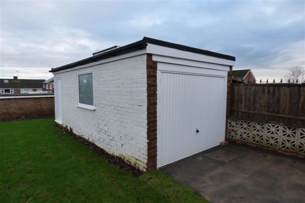 Detached Garage