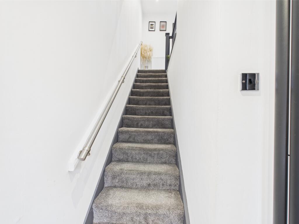 CAM03729G0-PR0054-STILL001